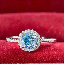 1件時尚925純銀戒指女士s925圓形設計戒指,設有甜蜜的空心設計,飾有1ct的淺藍色vvs莫桑石,3ex1淨度,適合日常佩戴和紀念日、情人節等浪漫場合 - 寶藍色 - 查看 4