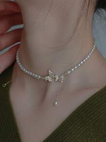 1 Retro Light Luxury Butterfly Pearl Necklace Female Niche Design High-End Elegant Clavicle Neck Choker - Gold - View 2