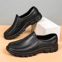 Plus Size Slip-On Driving Shoes, Anti-Skid Chef Shoes, Men's Casual Leather Shoes For All Seasons - Black - View 3