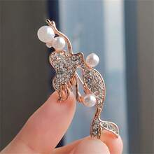 New Arrivals Alloy & Crystal & Pearl Jewelry Wholesale With Inlaid Diamond, Minimalism Mermaid Shaped Brooch - Yellow Gold - View 3