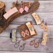 3件套PU皮革西部牛仔风格向日葵和仙人掌印花发夹/耳环/首饰套装女士 - 綠色 - 查看 4
