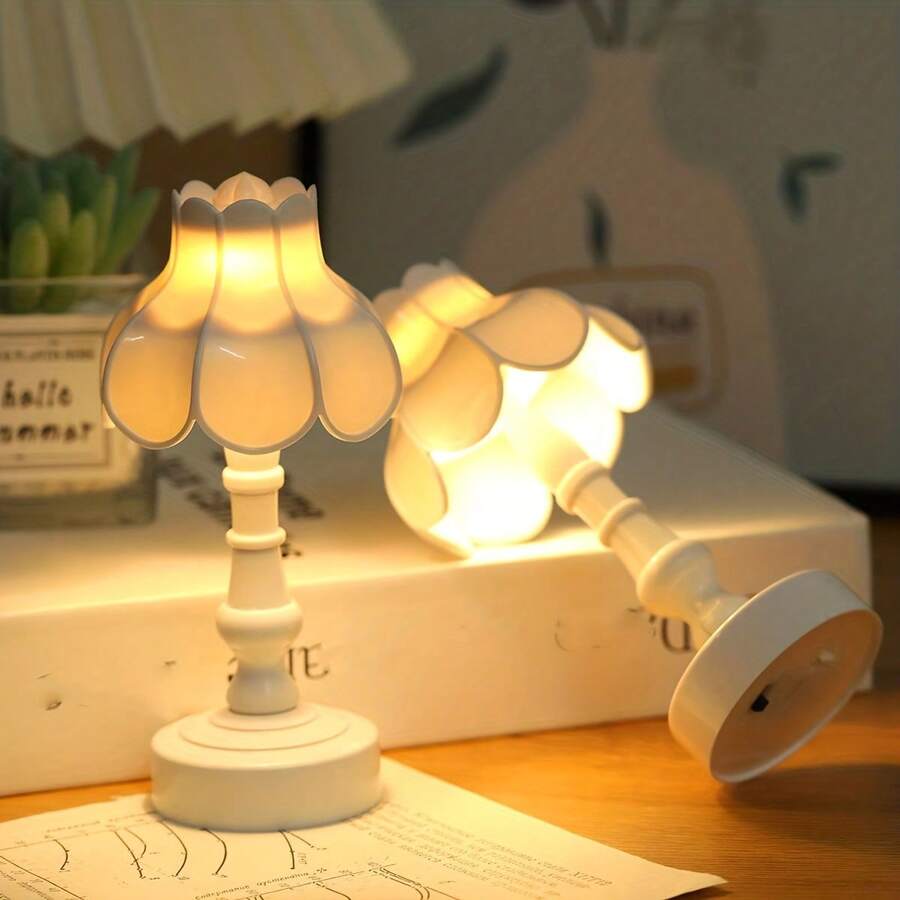 Nordic Vintage Style Led Lotus Night Light, Mini Simple Sleep Light, Creative Table Lamp For Students' Dormitory, Bedroom - Lotus Desk Lamp-battery Model - View 1