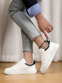 女性休閒運動鞋,秋冬系列,時尚白色運動鞋,適用於學生和女士 - 黑與白 - 查看 4