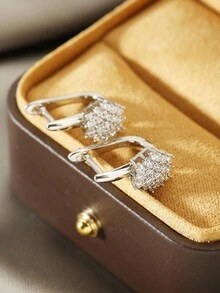 2入組時尚風格微鑲花型耳環,適合女性日常佩戴和作為姊妹禮物 - 金黃色 - 查看 2