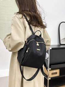 Sac à dos léger et portable en nylon noir minimaliste 1 pièce, avec décoration de fermeture éclair en métal, pour filles. Convient pour une utilisation quotidienne, des rendez-vous, les étudiants du campus et du collège. Parfait pour le collège, les affaires, le travail, les trajets, le retour à l'école, les voyages, les sorties et les étudiants du collège, les ados, les femmes, les hommes, l'école primaire, le collège, le lycée, le travail, les sorties en plein air.