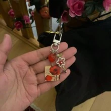 Cute 1pc Theme Designed 'Live Love Lamp' Keychain, A Gift For Fans Valentine's Day - Length 8.5cm/3.3 Inches - View 2