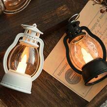 1入款式復古的電子蠟燭燈,煤油掛燈手提燈道具酒吧聖誕蠟燭裝飾節日蠟燭氛圍夜燈 - 銅色 - 查看 10