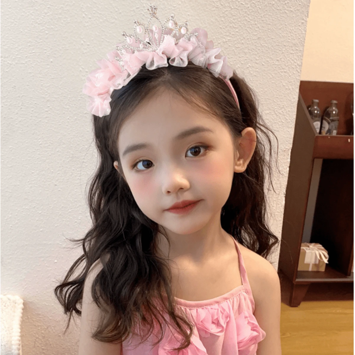 1 件兒童甜美蝴蝶結髮箍適合瀏海、短髮、公主皇冠頭帶髮飾適合生日派對 - 粉色 - 查看 1
