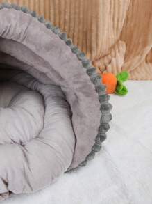 1個灰色海貝形厚毛邊寵物床,適合小於4公斤的貓狗在室內休息和睡覺 - 灰色 - 查看 4