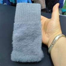 1pair Women's Multicolor Half Finger Velvet Gloves, Autumn/winter Fingerless Solid Color Knit Dance Gloves For Daily Wear