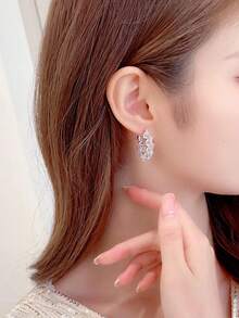 1 全新超閃亮方晶鋯石優雅簡約圓形環形耳環女式 - 銀色 - 查看 3