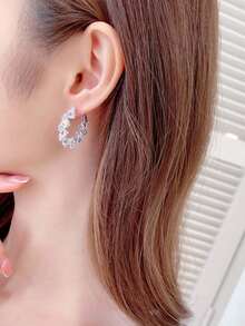 1 全新超閃亮方晶鋯石優雅簡約圓形環形耳環女式 - 銀色 - 查看 5