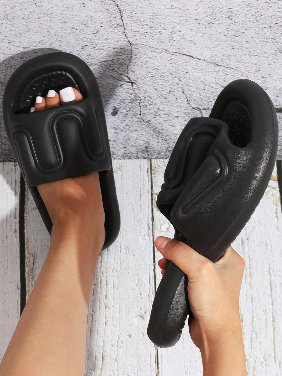 Women's Cloud Slippers, Comfortable And Non-Slip Bathroom Slippers, Thick Bottom Home Slippers - Black - View 1