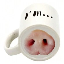 鼻子馬克杯,創意搞笑咖啡杯（豬）,材質：馬克杯採用陶瓷材質,安全有保障。易於清潔：使用後只需使用清水即可。創意搞笑：豬鼻子圖案設計幽默又活躍現場氣氛。 - 白色 - 查看 1