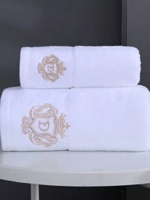 1 件白色加厚浴巾，带刺绣字母和皇冠图案，矩形，适合成人，快干，柔软，不褪色，非常适合浴室、酒店、健身房、家庭、游泳池、度假派对 - 白色 - 查看 1