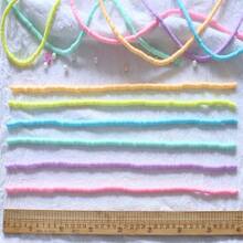 Juego de 12 hebras con 4200 piezas de cuentas redondas planas de arcilla polimérica de colores de caramelo de 6 mm - hojas de arcilla polimérica, cuentas espaciadas para hacer joyas, manualidades DIY de pulseras, collares y aretes para mujeres