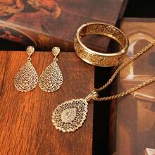 1 Bộ trang sức nữ bao gồm 1 đôi bông tai, 1 vòng tay và 1 mặt dây chuyền vòng cổ, mạ vàng, thích hợp cho cô dâu - Vàng - Xem 1