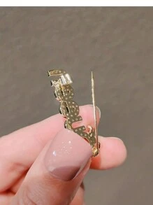 1pc Women's & Girl's Anti-Slip Decorative Brooch, Suitable For Scarf Decoration And Clothing Matching - Gold - View 3