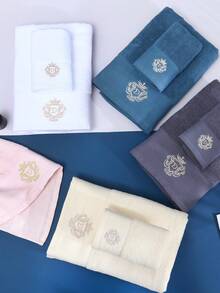 1 件白色加厚浴巾，带刺绣字母和皇冠图案，矩形，适合成人，快干，柔软，不褪色，非常适合浴室、酒店、健身房、家庭、游泳池、度假派对 - 白色 - 查看 5