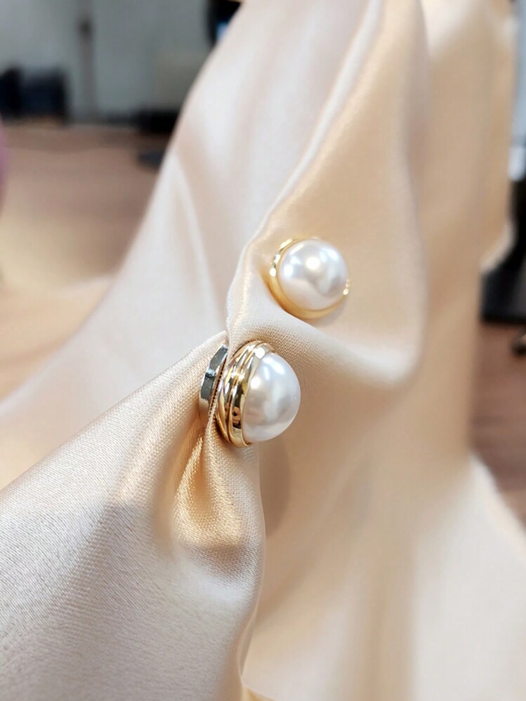 1對磁扣精品無痕珍珠女裝胸針-夏季領口防滑磁力快扣夾,用於固定衣物和提升穿搭 - 白色 - 查看 8