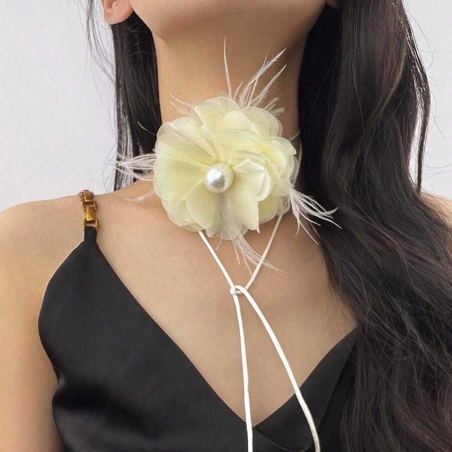 4 Color Exaggerated Decorations Delicate Big Flower Choker For Women Adjustable Chain Necklace Fashion Neck Jewelry Wedding Party Gift - Beige - View 1
