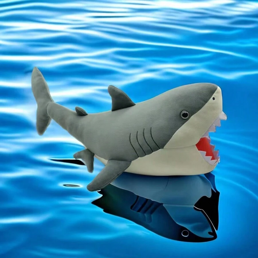 makemyday 海洋風格的填充玩具,適用於聖誕節、感恩節、新年和萬聖節裝飾。全新的巨齒鯊毛絨玩具,適合孩子、男孩、女孩、情人。以鯊魚為主題的床上伴侶,毛絨枕頭,讓人舒適地抱著睡。來自水族館或海洋博物館的完美紀念品。