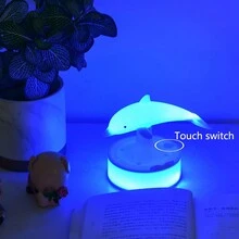 1只藍色海豚造型7色led小夜燈,usb電源桌面/桌邊裝飾燈,帶觸摸開關和手機架,適用於臥室、客廳、書房 - 藍色 - 查看 5