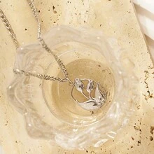 1pc Fashionable Elegant & Luxurious Stainless Steel Hollow Out Flower Pendant Necklace Suitable For Women'S Daily Wear - Flower - View 4