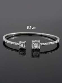 1條時尚、簡約、優雅的銅鋯石鑲嵌開口手鐲,適用於婚禮、畢業、宴會等場合 - 白色 - 查看 4