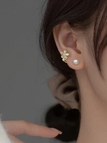 1對優雅珍珠和鑽石裝飾花形耳環,女士必備 - 金黃色 - 查看 1