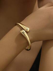 1 Pieza Brazalete De Moda Con Forma Doble Simétrica De Gota Con Múltiples Colores. Estilo Sofisticado, Dulce, Elegante Con Un Diseño Simple Y Vintage. Estilo Europeo Y Americano Con Una Sensación Sofisticada. Perfecto Para Uso Diario, Trabajo, Reuniones, Fiestas, Citas Románticas, Sesiones De Fotos, Negocios O Cualquier Otra Ocasión Elegante. - Dorado - Ver 2