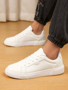 Chaussures de sport décontractées pour hommes, à lacets avec semelle souple et plate, chaussures de marche basses et polyvalentes à bout rond et chaussures de skateboard
