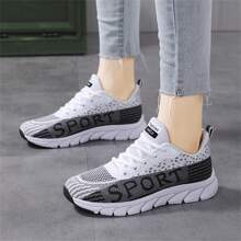 Thêu Của phụ nữ Giày dép , Làm việc Giày dép Đen Và Trắng Của phụ nữ Da Giày dép Gót dày Làm việc Dài Đứng Đôi chân Đế mềm Thoải mái Phỏng vấn Giày dép , Của phụ nữ Giày dép Làm việc Dài Đứng Đôi chân Mùa Xuân Và Mùa hè Đế mềm Không trượt Không thấm nước Phòng bếp Làm việc Giày dép - Đen và trắng - Xem 2