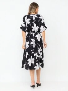 Women Dresses - 黑與白 - 查看 2