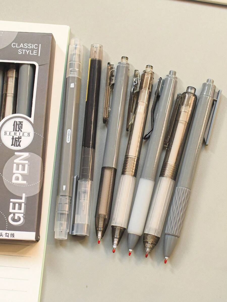 Set Di 7 Penne A Pulsante Con Alta Qualità Cromatica E Inchiostro A Rapida Essiccazione Per Esercizi Giapponesi In Una Scatola