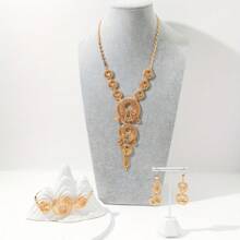 1set Heart Design Golden Fashionable Earrings, Necklace And Bracelet Set