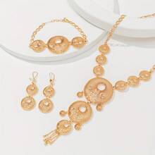 1set Heart Design Golden Fashionable Earrings, Necklace And Bracelet Set