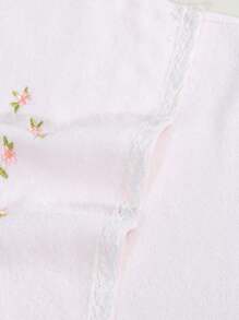 3pcs Lace Embroidered Towel Set, Household Towel, Soft Absorbent Hand Towel Bath Towel, Bathroom Supplies - Pink - View 5