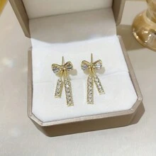 1對全水鑽蝴蝶結垂墜耳環，蝴蝶結鋯石水晶耳環，女款飾品 - 金色 - 查看 5