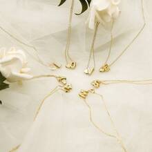 1pc Gold Alloy Simple Fashion 26 Letter Heart Pendant Choker Pendant Couple Necklace Collarbone Chain