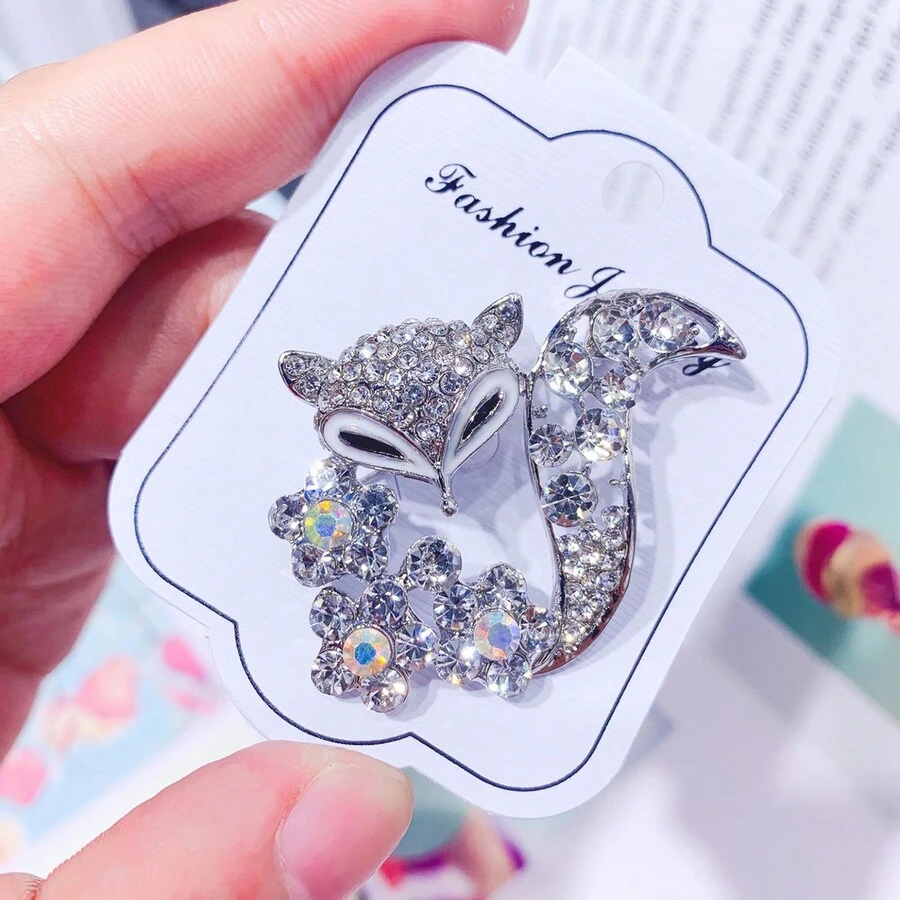 1pc Women'S Simple & Fashionable Fox Breast Pin For Sweaters, Cardigans, Coats & Jackets - Silver - View 1