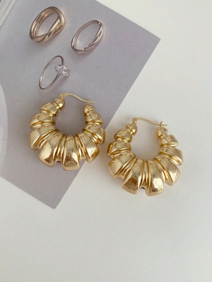 1pair Classic Round Metallic Ear Studs With Moon Detail, Vintage And Fashionable Design - Gold - View 1