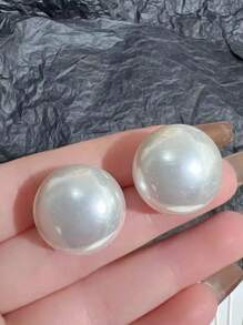 1 set Boucles d'oreilles cloutées en faux perle, grandes, plates, à imitation haute brillance, hypoallergéniques, cadeau pour femmes