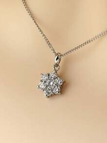 1pc Copper Snowflake Cubic Zirconia Pendant Collarbone Chain Necklace With Shiny Gemstones - Silver - View 4
