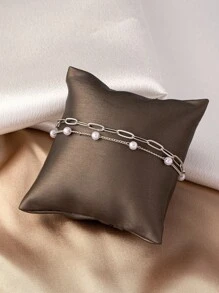 1個多層仿珍珠簡約時尚鏈條手鐲,適合女性日常佩戴