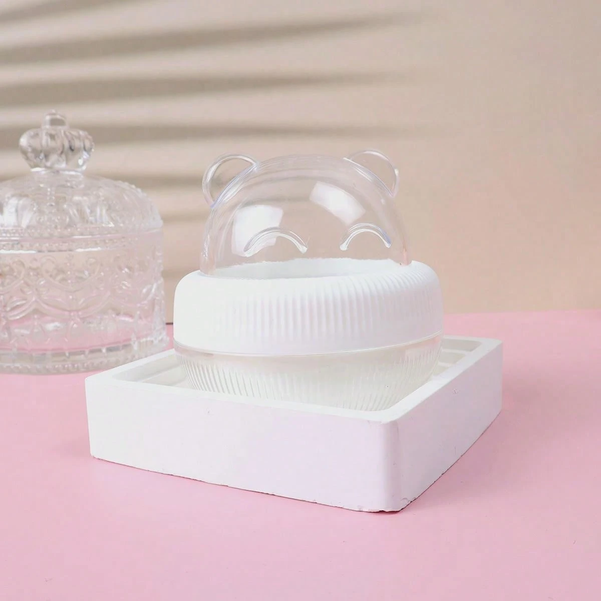 1pc Makeup Sponge Storage Box With Lid & Ventilated Sponge Holder And