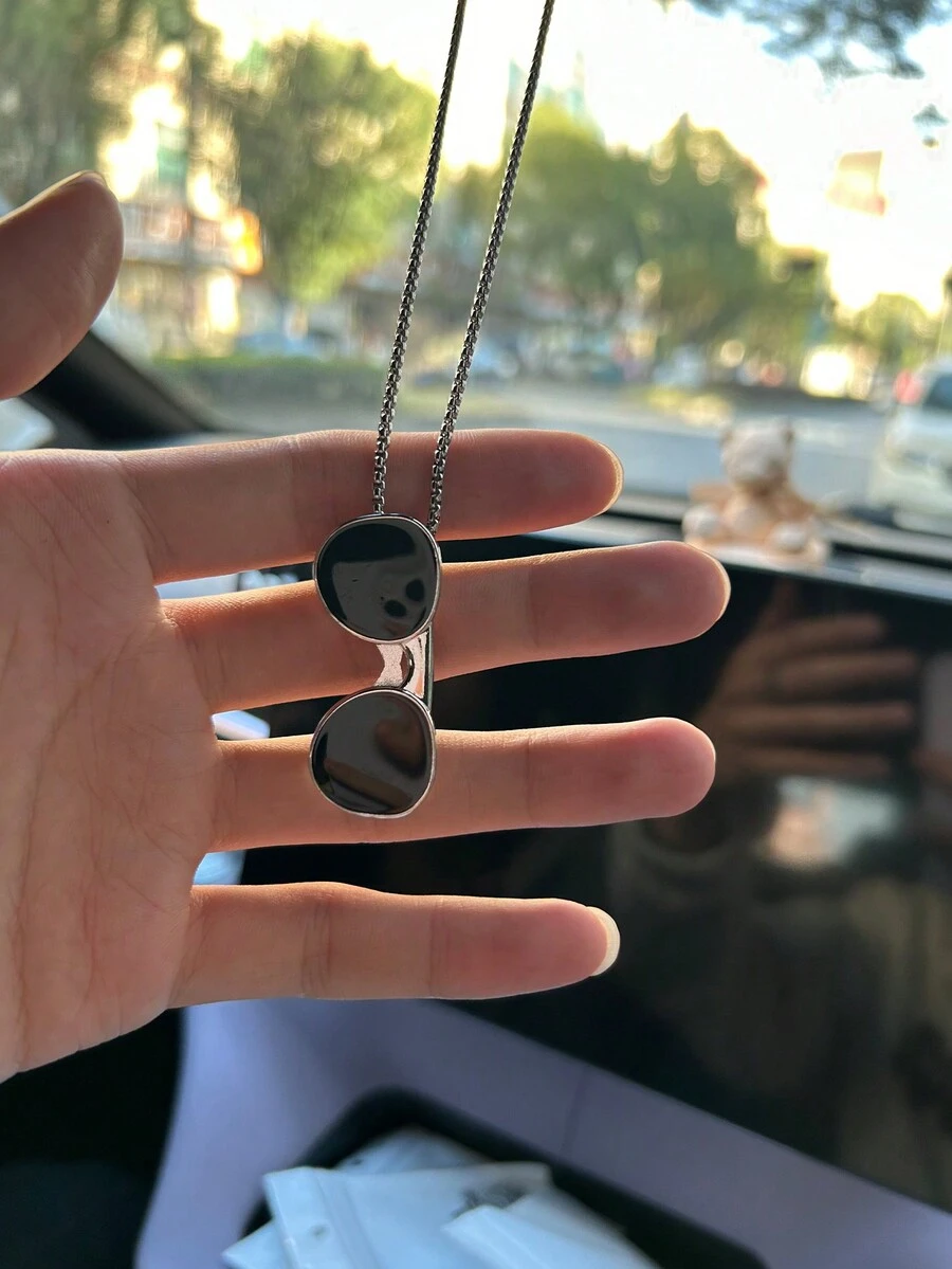1pc Car Sunglass Pendant/Car Rearview Mirror Decorative Pendant - Silver - View 1