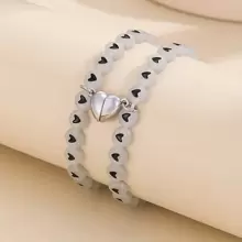 2 Pièces/ensemble Mode Personnalisée Lueur Dans Le Coeur Sombre Perlé Magnétique Couple/bracelets D'amitié