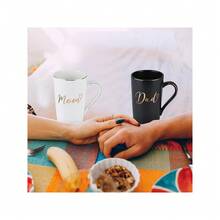 Dad And Mom Mug - Gift For Pregnancy Announcement - New Parent Gifts For Couples - Dad And Mom Coffee Mug Set For Christmas Anniversary Birthday 14 Oz With Gift Box Lid Spoon (Black&White) - 黑與白 - 查看 8