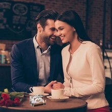 Crystal Heart-Shaped Hand Square Sculpture, Modern Gesture Decorative Statue Romantic Love Finger Statue, Home Square Than Heart-Shaped Decorative Statue Suitable For Wedding Room, Bedroom, Office Desktop - Multicolor - View 7